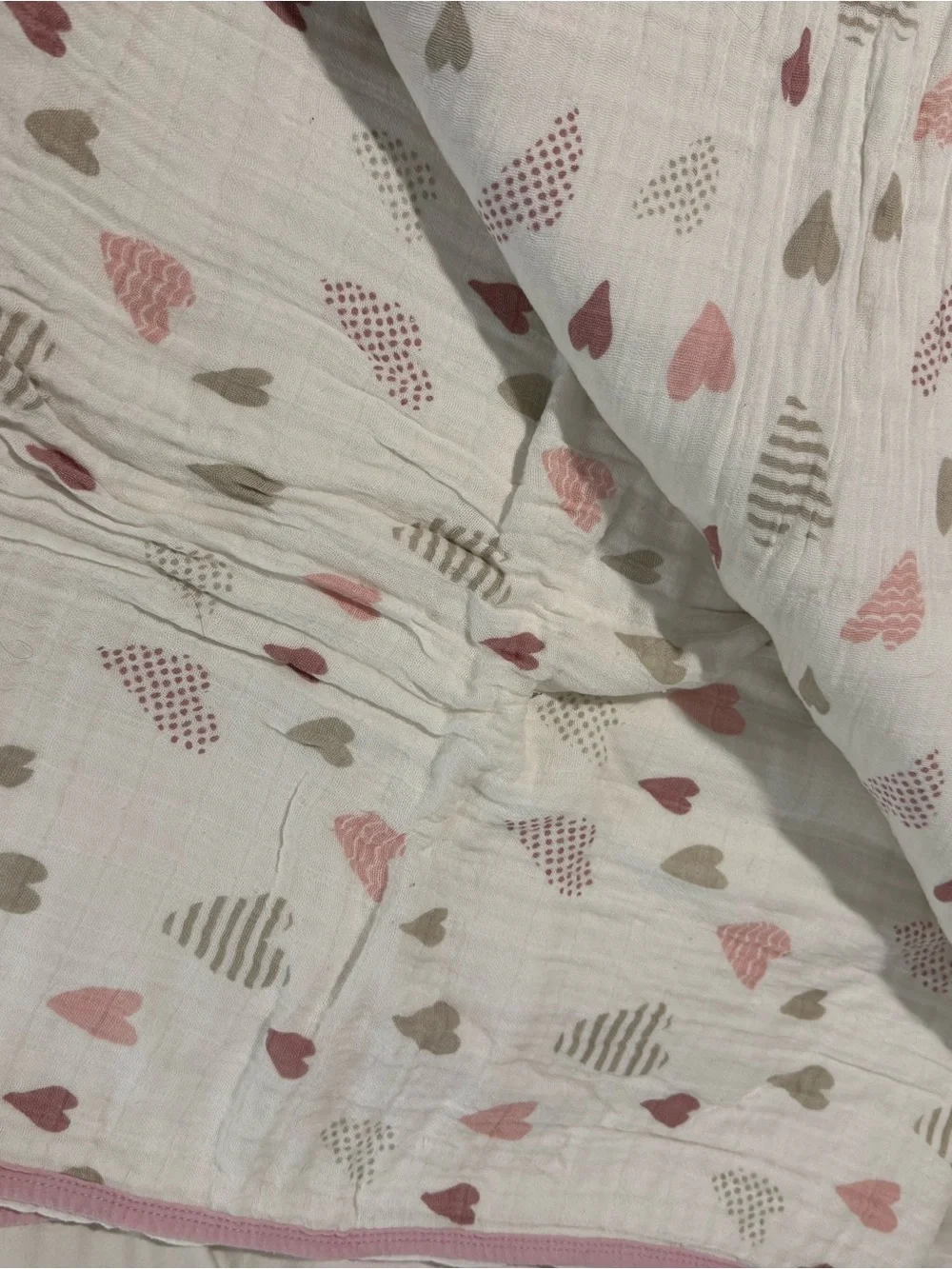 Aden and Anais Dream on Me Heart Print Muslin Swaddle Blanket